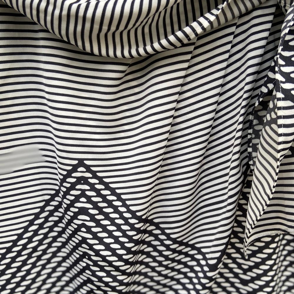 Banana Republic Black and White Wrap-Style Skirt - Picture 13 of 13